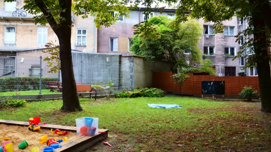 Remont placu zabaw wraz z remontem ogrodzenia w Przedszkolu nr 57