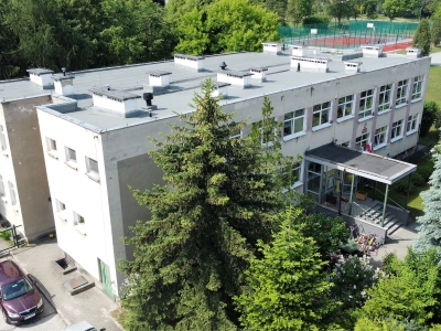 Samorządowe Przedszkole nr 180, ul. Telimeny 8 - remont szatni, holu i wiatrołapu
