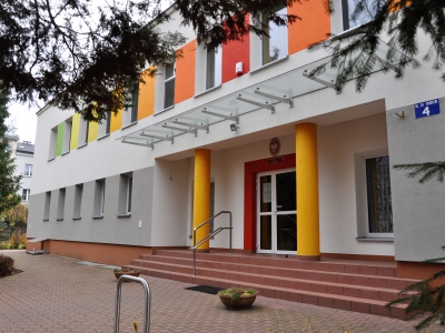 Samorządowe Przedszkole nr 119, ul. Za Targiem 4 - modernizacja instalacji elektrycznej, wymiana oświetlenia, malowania i inne prace remontowe
