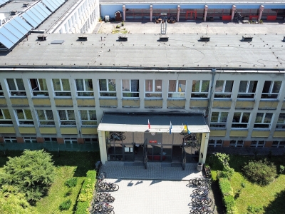 Szkoła Podstawowa nr 91, os. Handlowe 4 -  naprawa dachu, inne prace remontowe